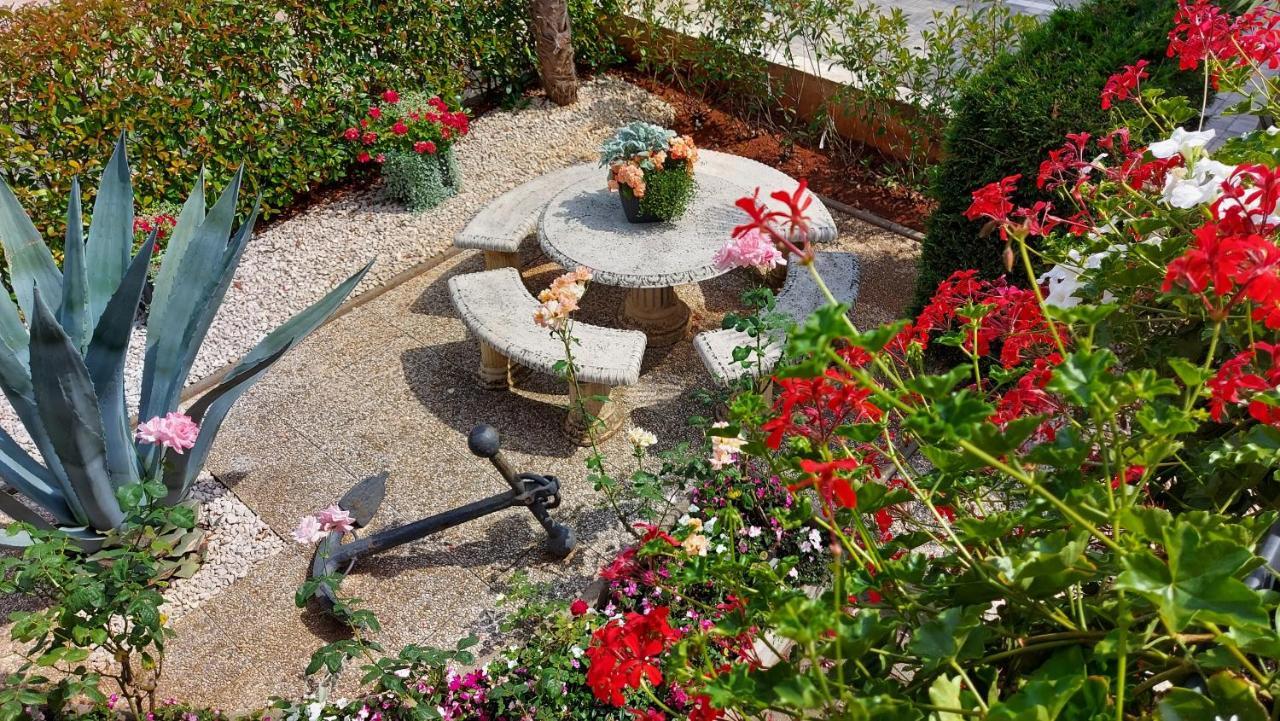 Apartments Kivi Novigrad Istria Dış mekan fotoğraf