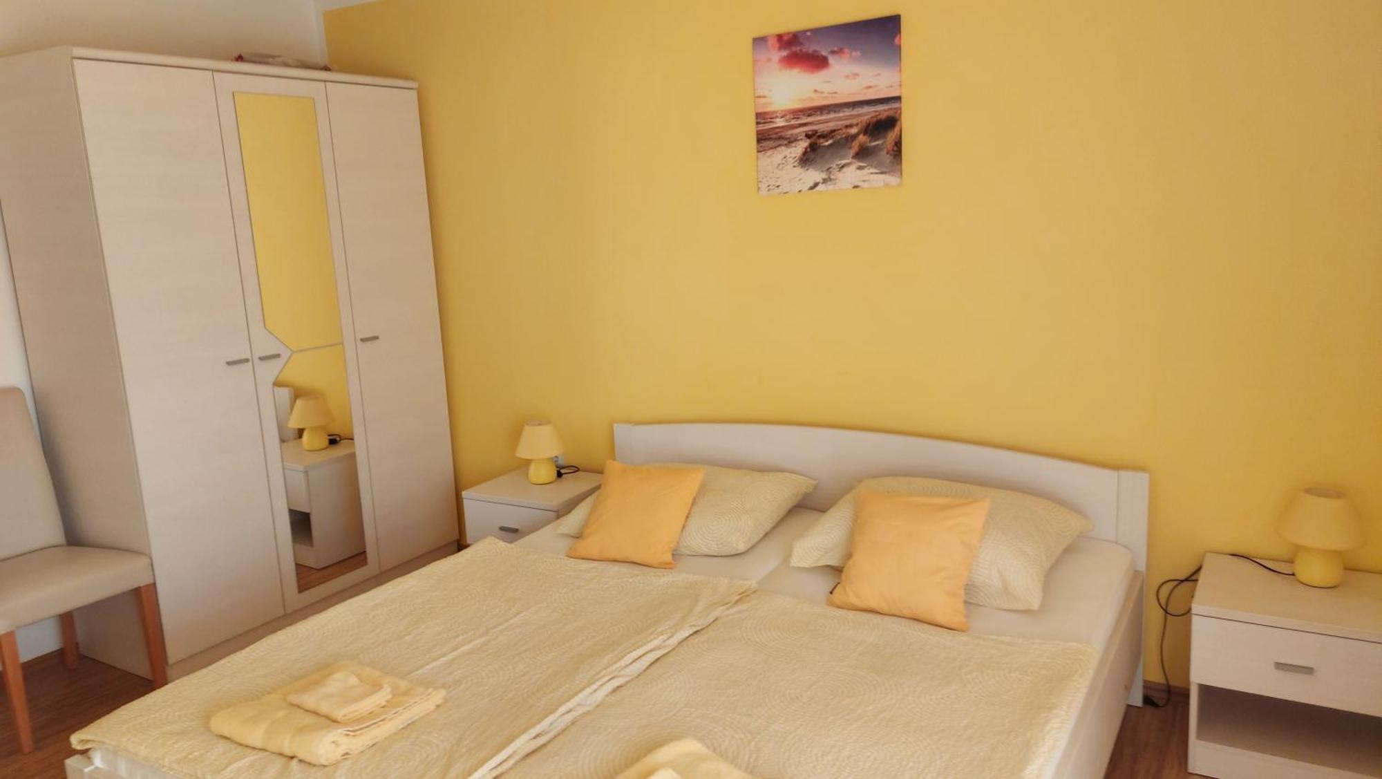 Apartments Kivi Novigrad Istria Oda fotoğraf